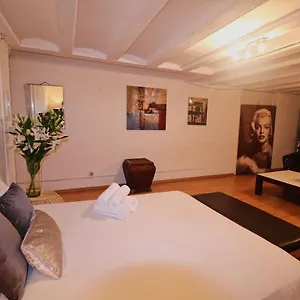  Albergue Efate Espanha